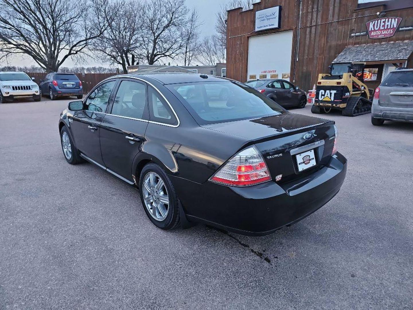 2009 BLACK FORD TAURUS LIMITED (1FAHP25W09G) with an 3.5L engine, Automatic transmission, located at 495 Old Highway 20 West, South Sioux City, NE, 68776, (402) 494-2677, 42.458408, -96.443512 - Photo#2