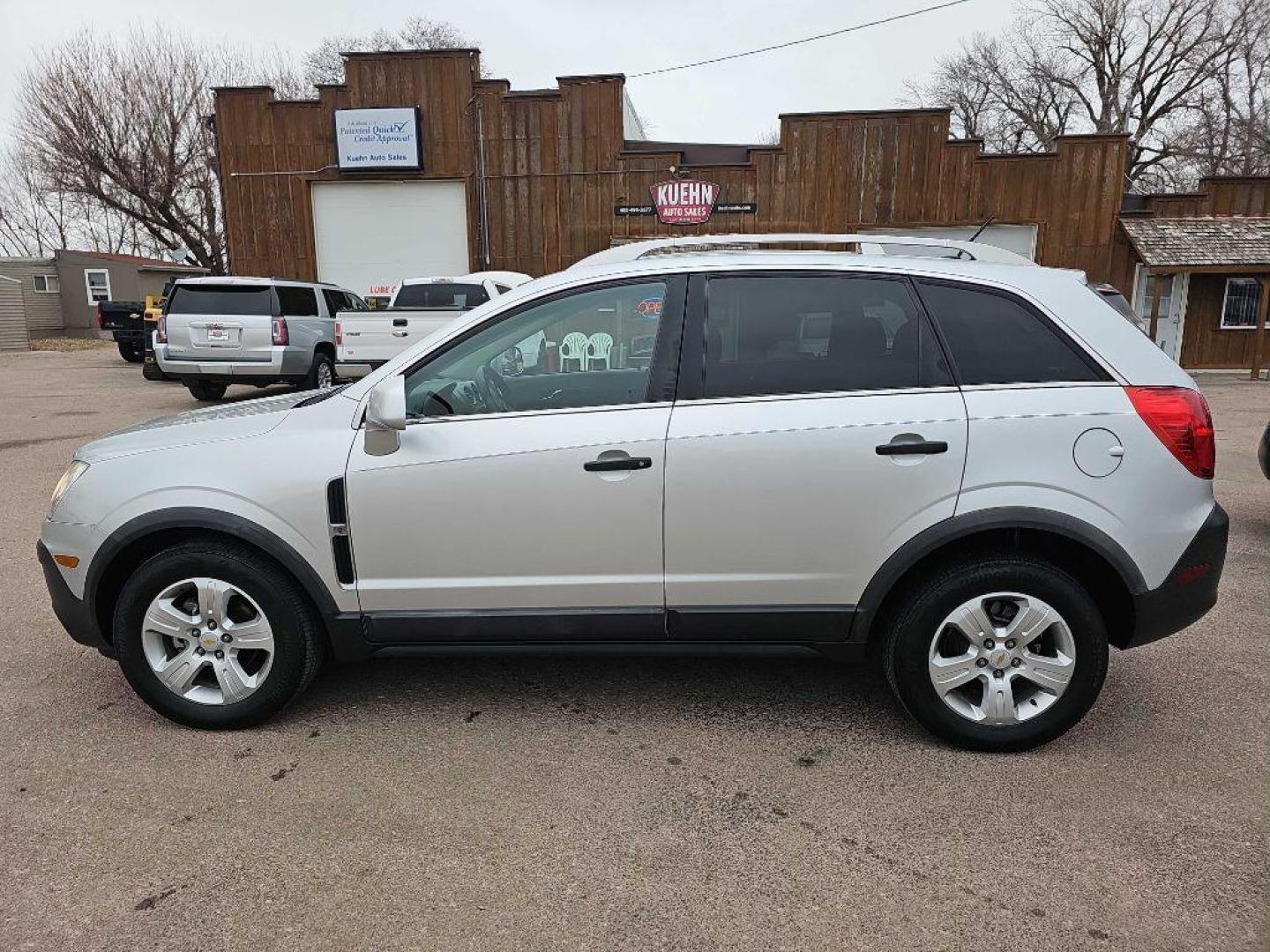 2013 SILVER CHEVROLET CAPTIVA LS (3GNAL2EK4DS) with an 2.4L engine, Automatic transmission, located at 495 Old Highway 20 West, South Sioux City, NE, 68776, (402) 494-2677, 42.458408, -96.443512 - Photo#2