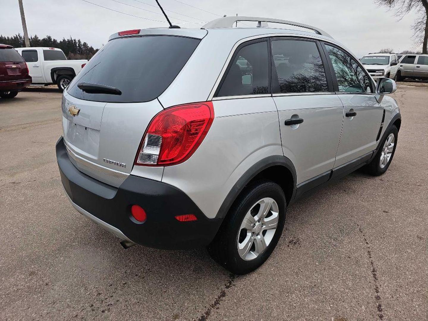 2013 SILVER CHEVROLET CAPTIVA LS (3GNAL2EK4DS) with an 2.4L engine, Automatic transmission, located at 495 Old Highway 20 West, South Sioux City, NE, 68776, (402) 494-2677, 42.458408, -96.443512 - Photo#4