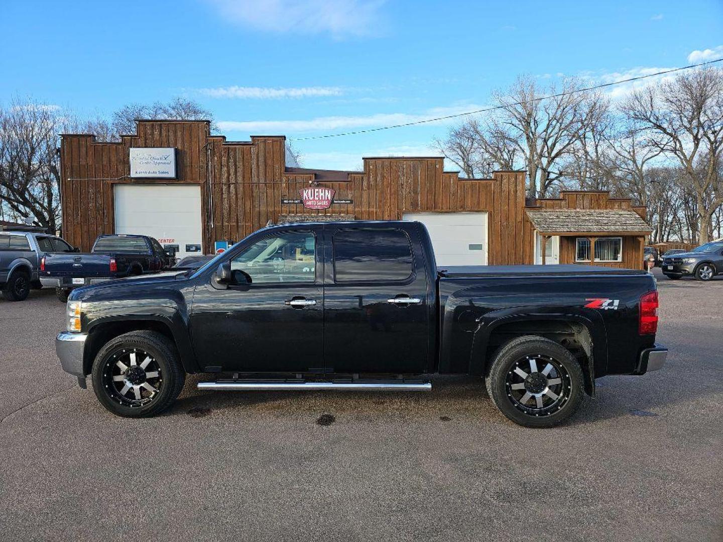 2012 BLACK CHEVROLET SILVERADO 1500 LT (1GCPKSE70CF) with an 5.3L engine, Automatic transmission, located at 495 Old Highway 20 West, South Sioux City, NE, 68776, (402) 494-2677, 42.458408, -96.443512 - Photo#1