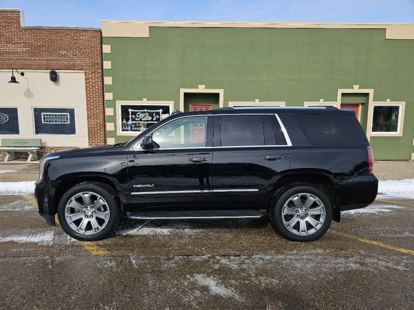 2017 BLACK GMC YUKON DENALI (1GKS2CKJ7HR) with an 6.2L engine, Automatic transmission, located at 495 Old Highway 20 West, South Sioux City, NE, 68776, (402) 494-2677, 42.458408, -96.443512 - Photo#1