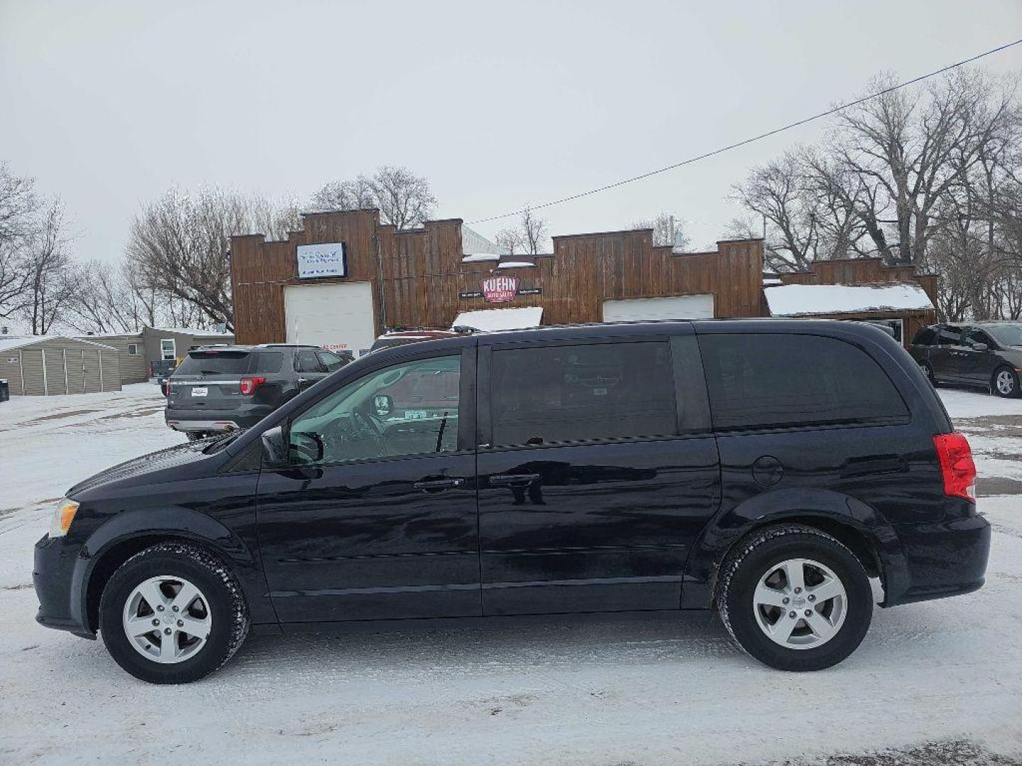 2011 BLACK DODGE GRAND CARAVAN MAINSTREET (2D4RN3DG2BR) with an 3.6L engine, Automatic transmission, located at 495 Old Highway 20 West, South Sioux City, NE, 68776, (402) 494-2677, 42.458408, -96.443512 - Photo#15