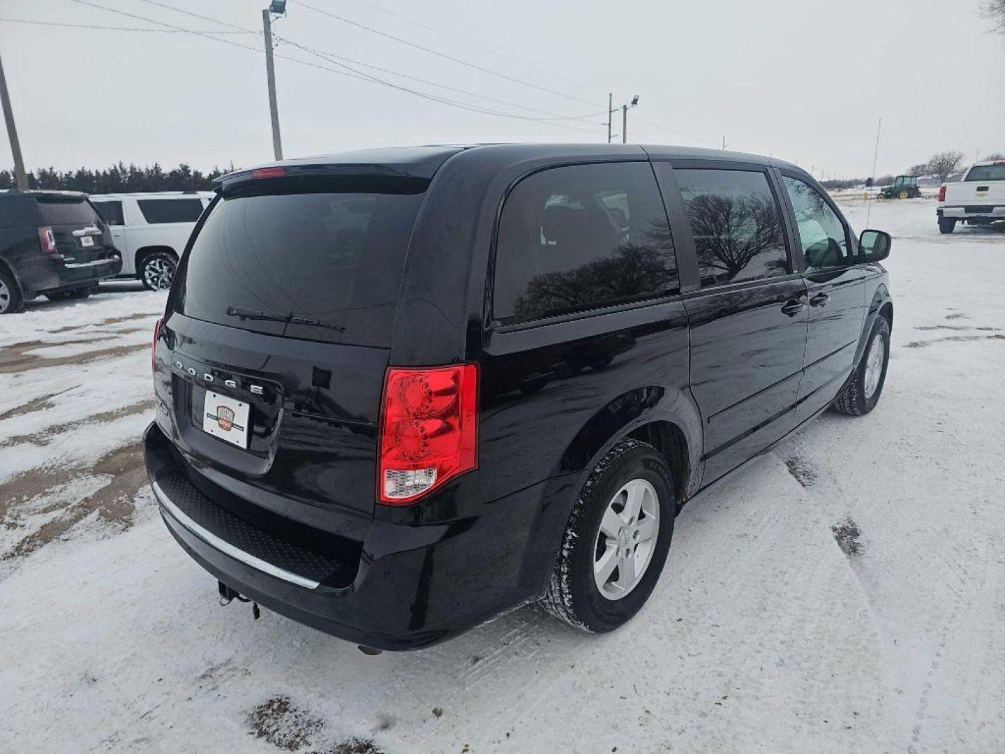 2011 BLACK DODGE GRAND CARAVAN MAINSTREET (2D4RN3DG2BR) with an 3.6L engine, Automatic transmission, located at 495 Old Highway 20 West, South Sioux City, NE, 68776, (402) 494-2677, 42.458408, -96.443512 - Photo#4