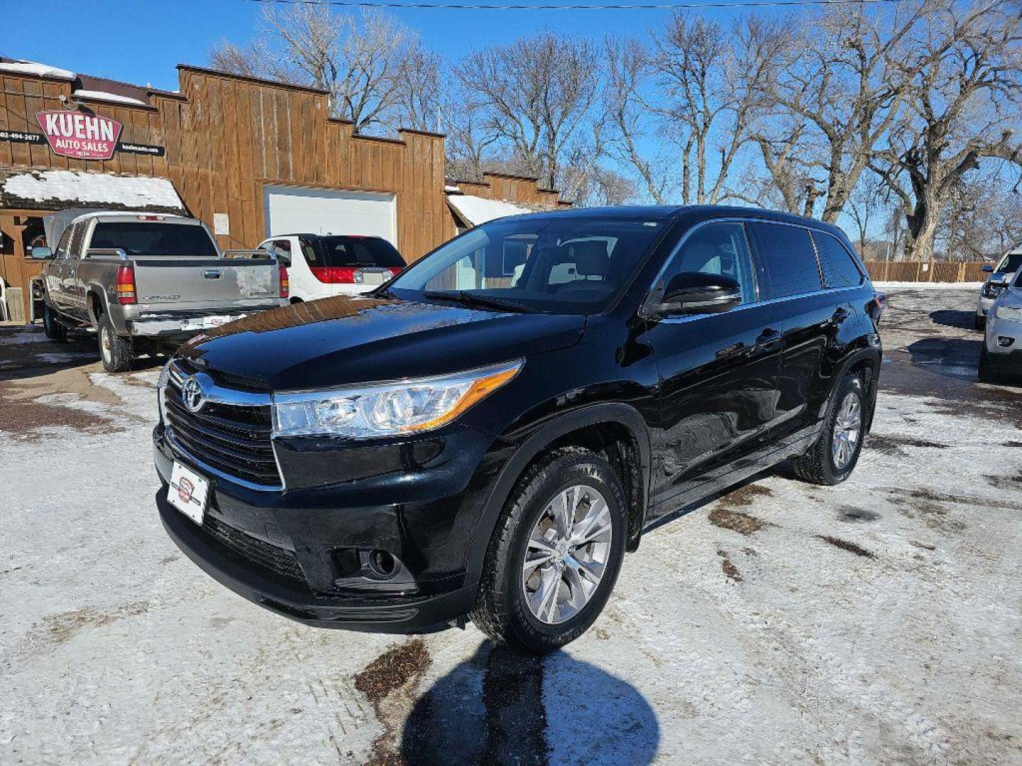 2015 BLACK TOYOTA HIGHLANDER LE (5TDBKRFH0FS) with an 3.5L engine, Automatic transmission, located at 495 Old Highway 20 West, South Sioux City, NE, 68776, (402) 494-2677, 42.458408, -96.443512 - Photo#0