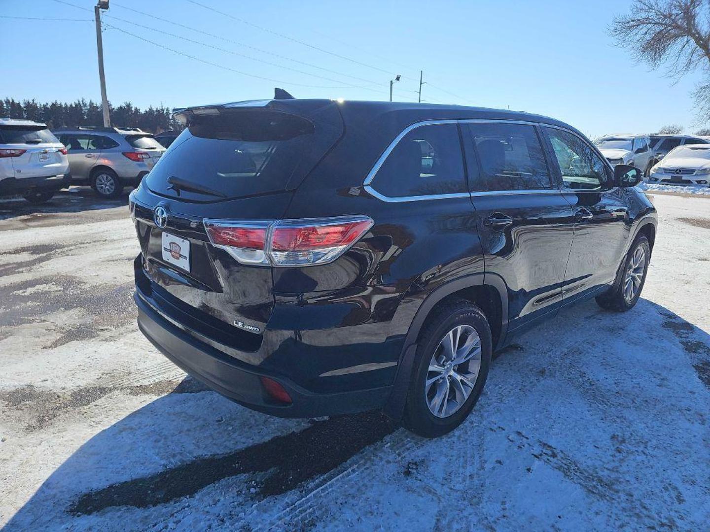 2015 BLACK TOYOTA HIGHLANDER LE (5TDBKRFH0FS) with an 3.5L engine, Automatic transmission, located at 495 Old Highway 20 West, South Sioux City, NE, 68776, (402) 494-2677, 42.458408, -96.443512 - Photo#3