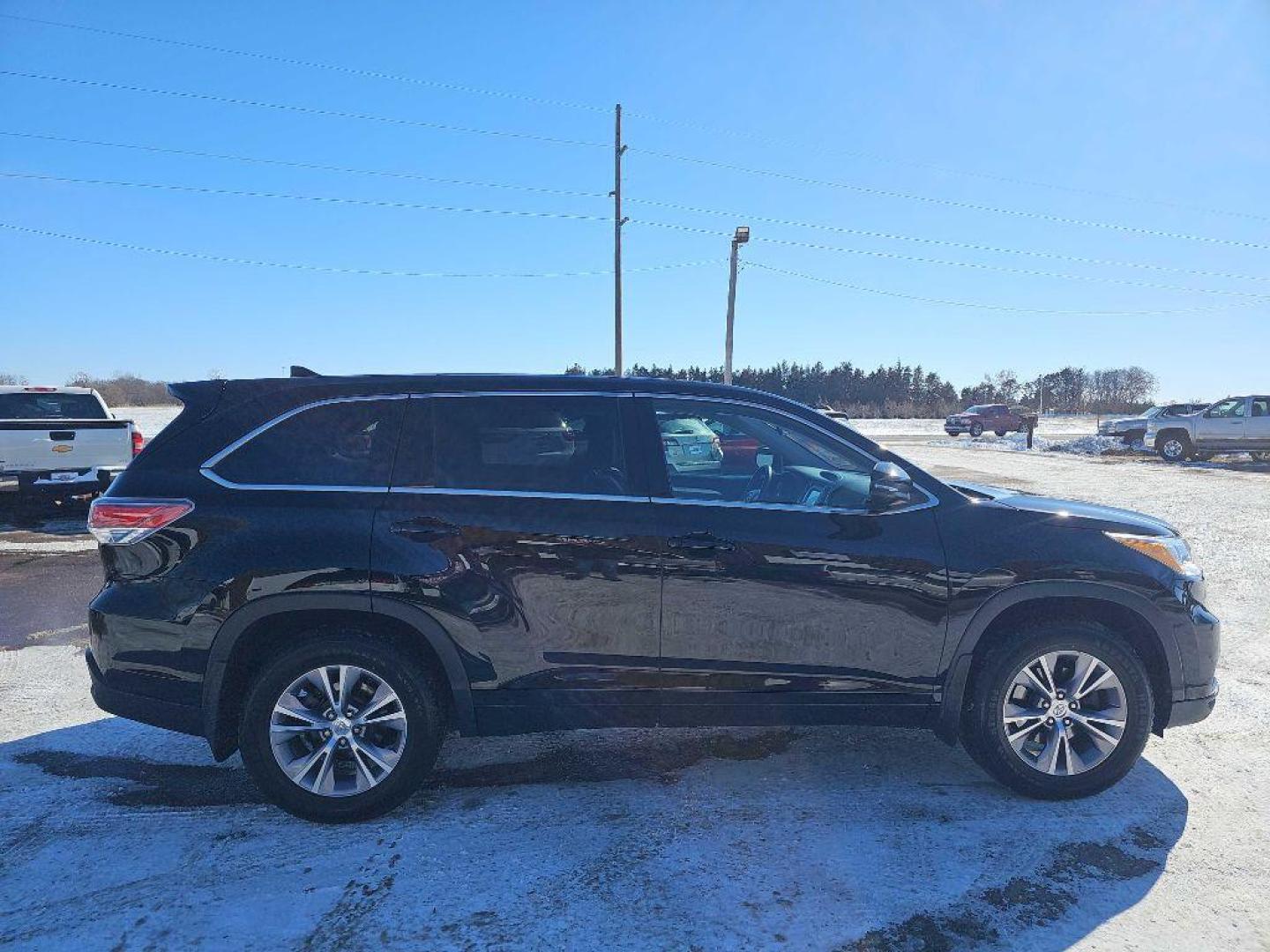 2015 BLACK TOYOTA HIGHLANDER LE (5TDBKRFH0FS) with an 3.5L engine, Automatic transmission, located at 495 Old Highway 20 West, South Sioux City, NE, 68776, (402) 494-2677, 42.458408, -96.443512 - Photo#4